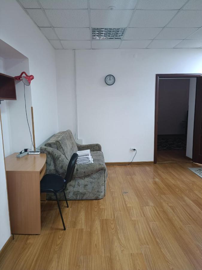 Apartments Domovik On Valenberga 3 Мукачево Екстер'єр фото